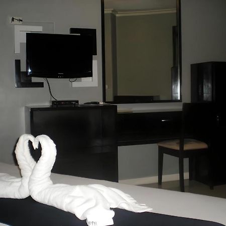 Richmond Plaza Hotel Tabok Exterior foto
