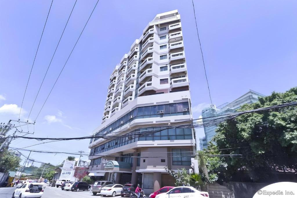 Richmond Plaza Hotel Tabok Exterior foto